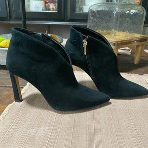 vince camuto woven blacbooties used size 5.5